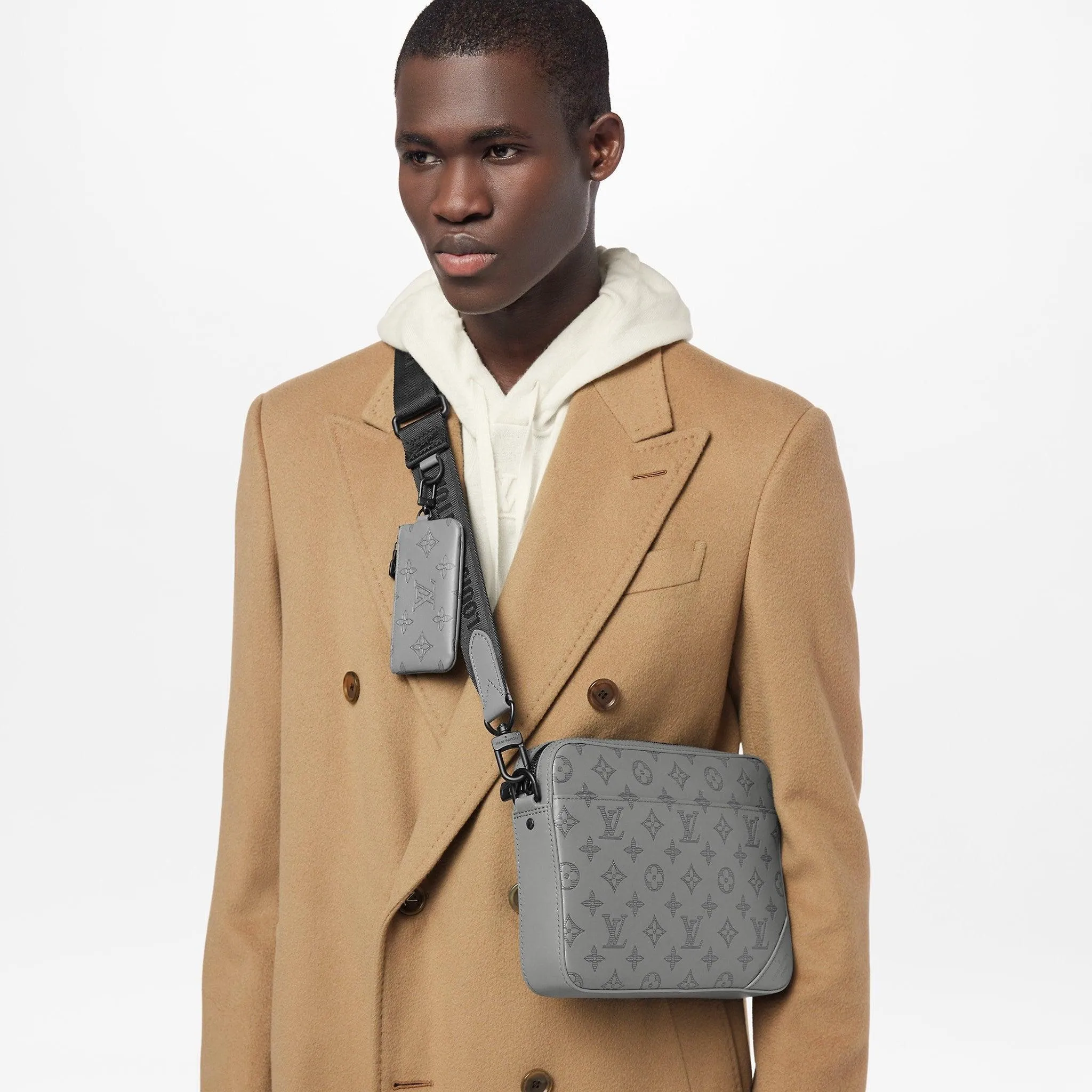 LV DUO MESSENGER BAG M46104