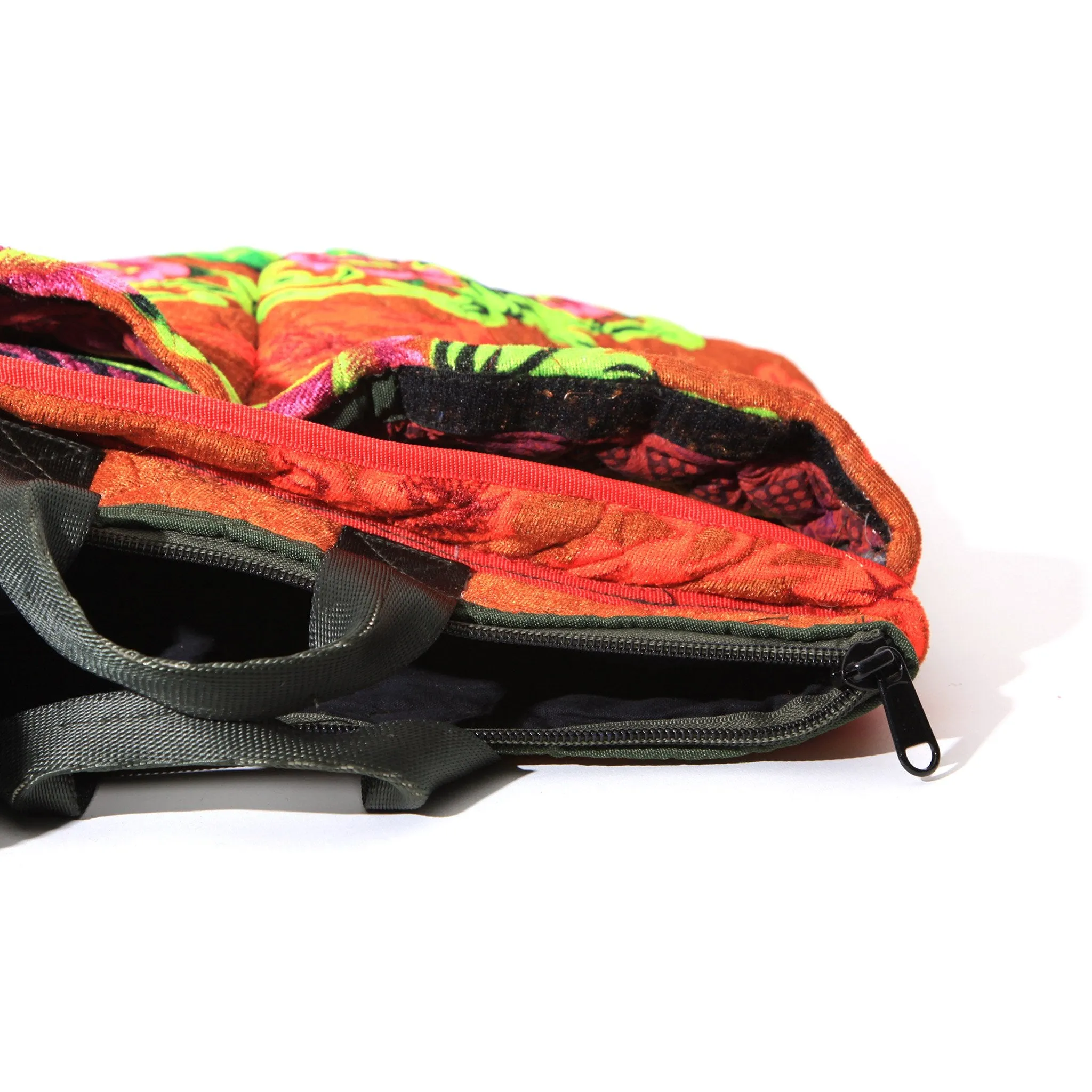MAO'S HELMET BAG