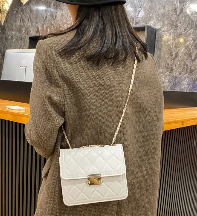  PB144 White Quilted Design Shoulder Bag